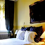 Guest House Huyze Die Maene